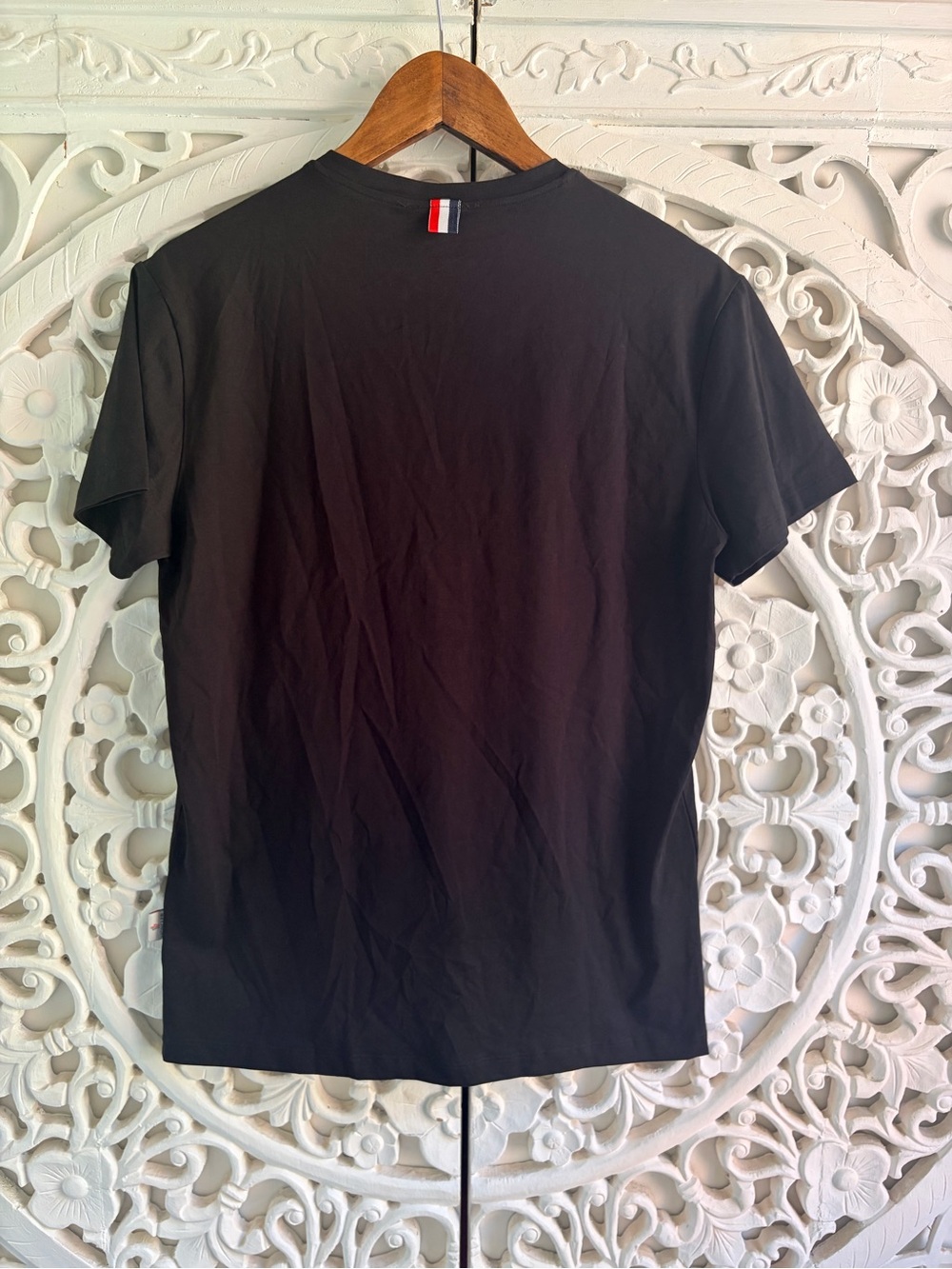 Moncler Black V-Neck Embroidered Logo T-Shirt Size L - Picture 4 of 9